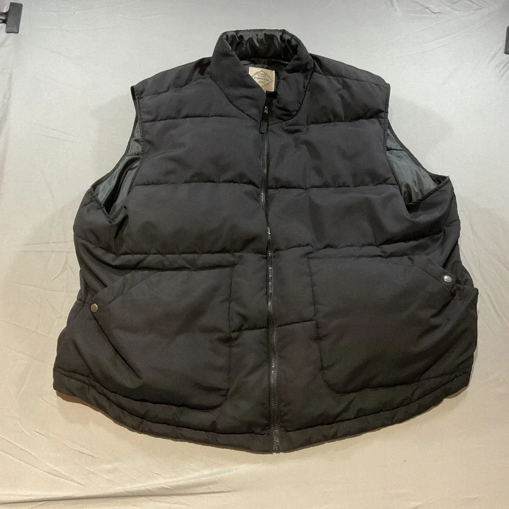 St. John's Bay Men's Puffer Vest 4XL Black Full Zip Insulated Winter Outdoor